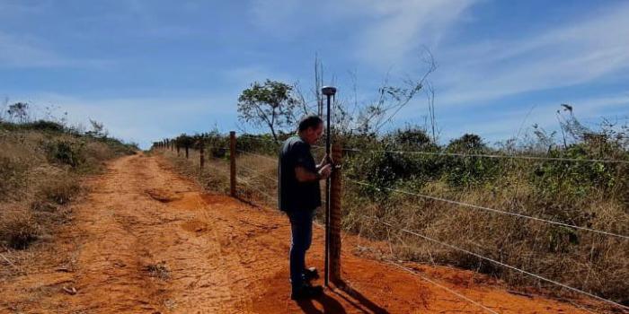 Mediação é a última etapa do processo que garante às famílias o título de posse de suas terras; com investimento de R$ 2,5 milhões, serão beneficiadas mais de 2 mil famílias de agricultores familiares (Seapa / Divulgação)