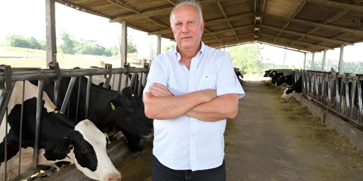 Ronei Volpi, presidente da Comissão Nacional de Pecuária de Leite da CNA, enfatizou a importância da união do setor agrícola e da mobilização das federações estaduais para alterar a situação de baixos preços do leite e custos de produção elevados (DIVULGAÇÃO)