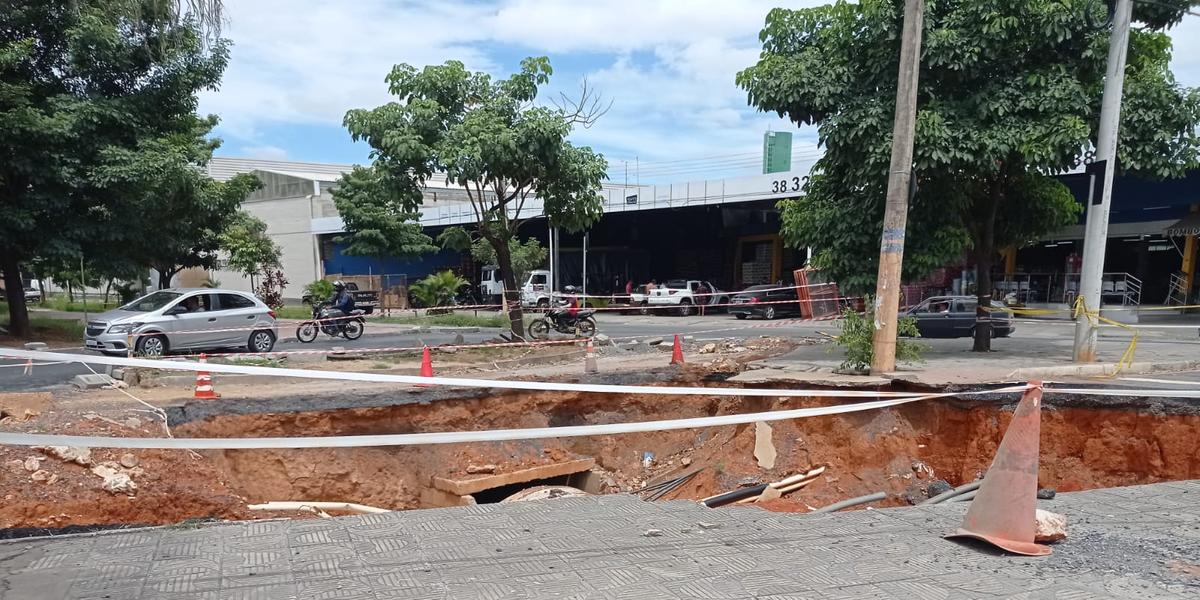 Segundo advogada, a responsabilidade pela conservação das ruas, avenidas e rodovias é do Poder Público. Se houver danos em vias municipais, a manutenção é da prefeitura, podendo o cidadão ser indenizado (Márcia Vieira)