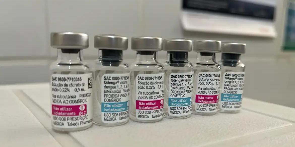 A segunda dose será enviada aos municípios com base no intervalo recomendado de três meses para completar o esquema de vacinação (Rogério Vidmantas/Prefeitura de Dourados)