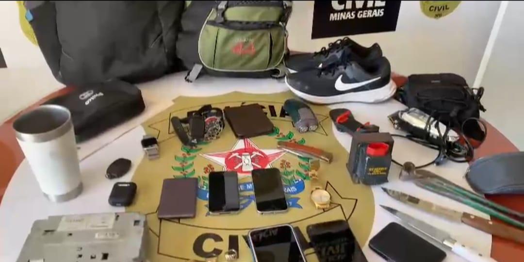 Material encontrado com os suspeitos dos roubos patrimoniais e apresentado pelas forças policiais (LEONARDO QUEIROZ)