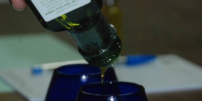 O azeite Mantikir Summit Premium conquistou o primeiro lugar na categoria “Produção Limitada”, até 2.500 litros, no Evooleum 2024. A edição limitada deriva de azeitonas colhidas no olival mais alto do Brasil (1900 metros). (Erasmo Pereira)