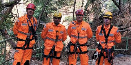 Corpo de Bombeiros Militar promove evento ambiental no Parque da Sapucaia (Ten. Kollek, do 7ºBBM)