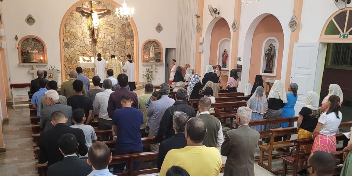 Após uma coleta significativa de assinaturas e com o reconhecimento do valor inestimável dos tesouros da tradição da Igreja, há 12 anos a Missa Tridentina tem sido celebrada com regularidade no sertão norte-mineiro (SSVM/DIVULGAÇÃO)