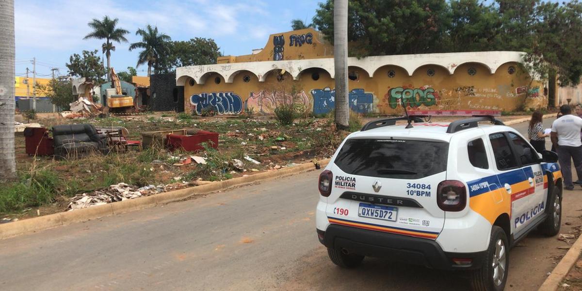 Construído nos anos 1970 por Afrânio Temponi, dono de outras casas noturnas locais, o imóvel faz parte do espólio de sua esposa Miracy, também falecida (Divulgação)