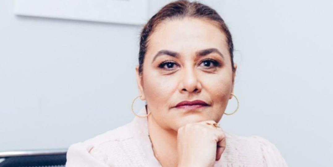 A psicóloga Juliana Lessa Lopes destaca que o apoio de profissionais da saúde mental, como médicos ou psicólogos, deve ser contínuo, não apenas em momentos de crise, para gerenciar efetivamente os sintomas (Arquivo Pessoal)