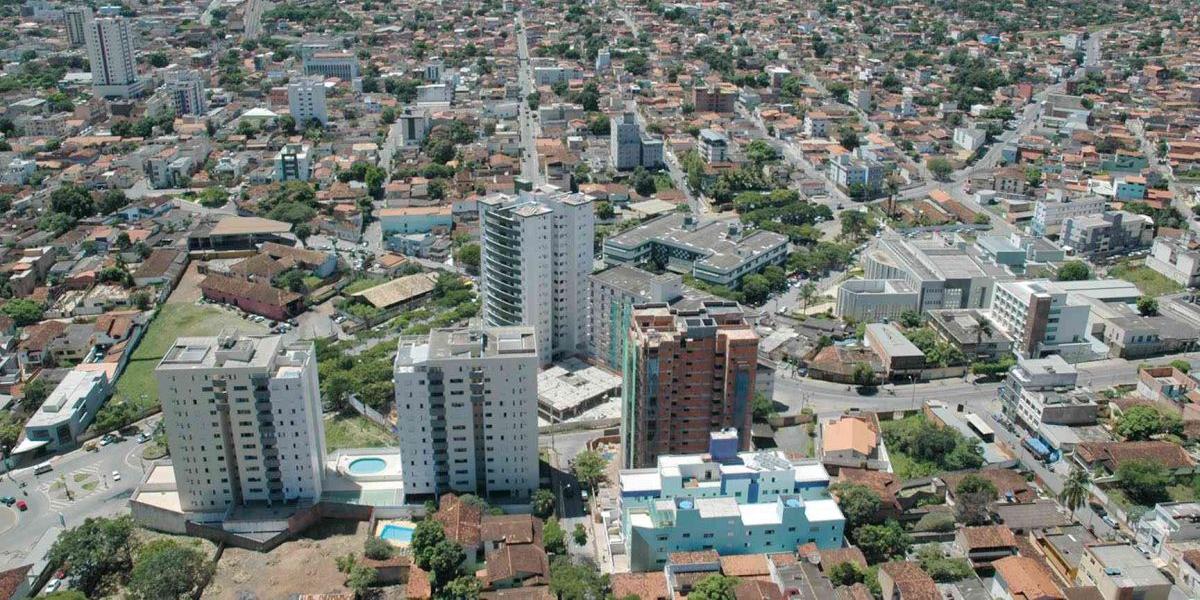 Expansão do setor farmacêutico em Montes Claros impulsiona geração de empregos e desafia mercado por mão de obra qualificada (Divulgação Prefeitura de Montes Claros)