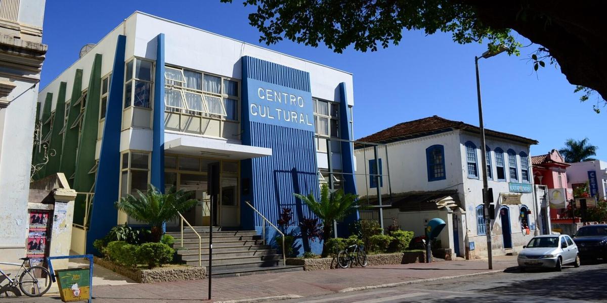 Desde segunda-feira (7), o Festival Literário do Autor Montes-clarense (FLAM) está sendo realizado no Centro Cultural Hermes de Paula (Prefeitura de Montes Claros/Divulgação)