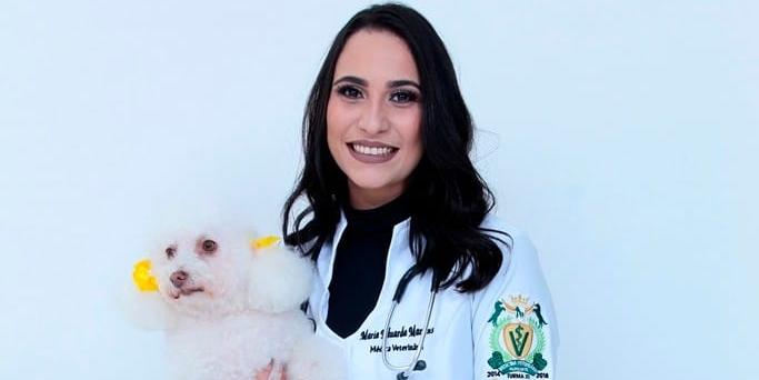 A veterinária Maria Eduarda apoia o SinPatinhas por sua relevância na saúde pública. (Arquivo Pessoal)