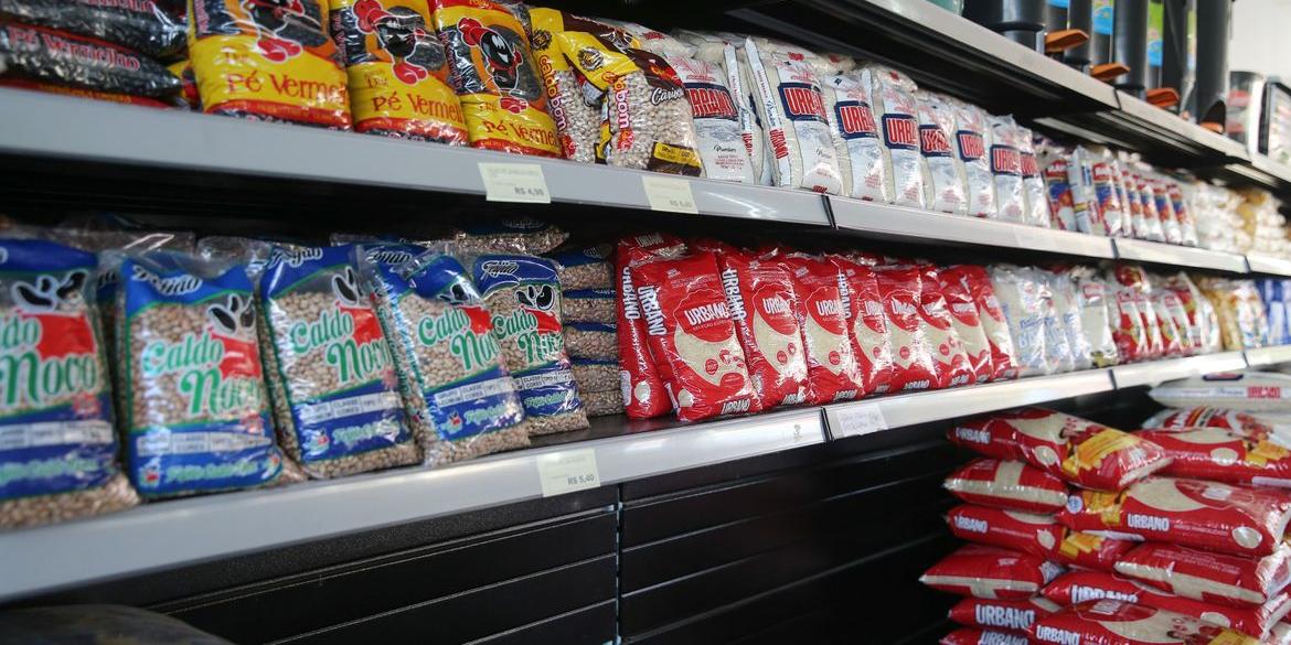 Márcia Amorim nota queda nos preços do supermercado em abril (Agência Brasil)