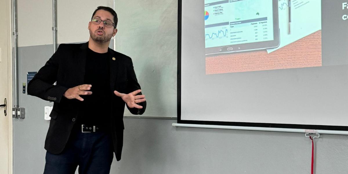 O convidado da edição do Café Empresarial da ACI é Renato Pinheiro Santos, advogado especialista em Direito do Trabalho e Compliance Trabalhista (Divulgação/ACI)