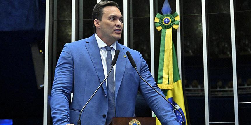 Autor do projeto, Sytvenson Valentim queria proibição total de divulgação das bets, mas elogiou o relatório (Waldemir Barreto/Agência Senado)
