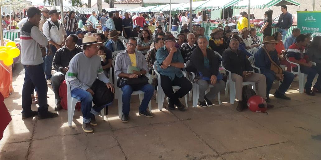 Audiência pública em Itacambira discute Programa Estadual de Regularização Fundiária Rural (Fabiano Vaz)