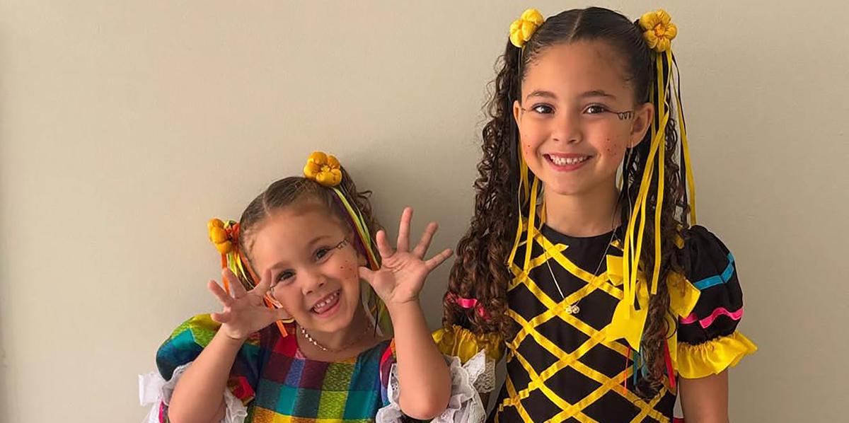 Mariana e Melissa: diversão junina com supervisão dos pais para evitar acidentes (arquivo pessoal)