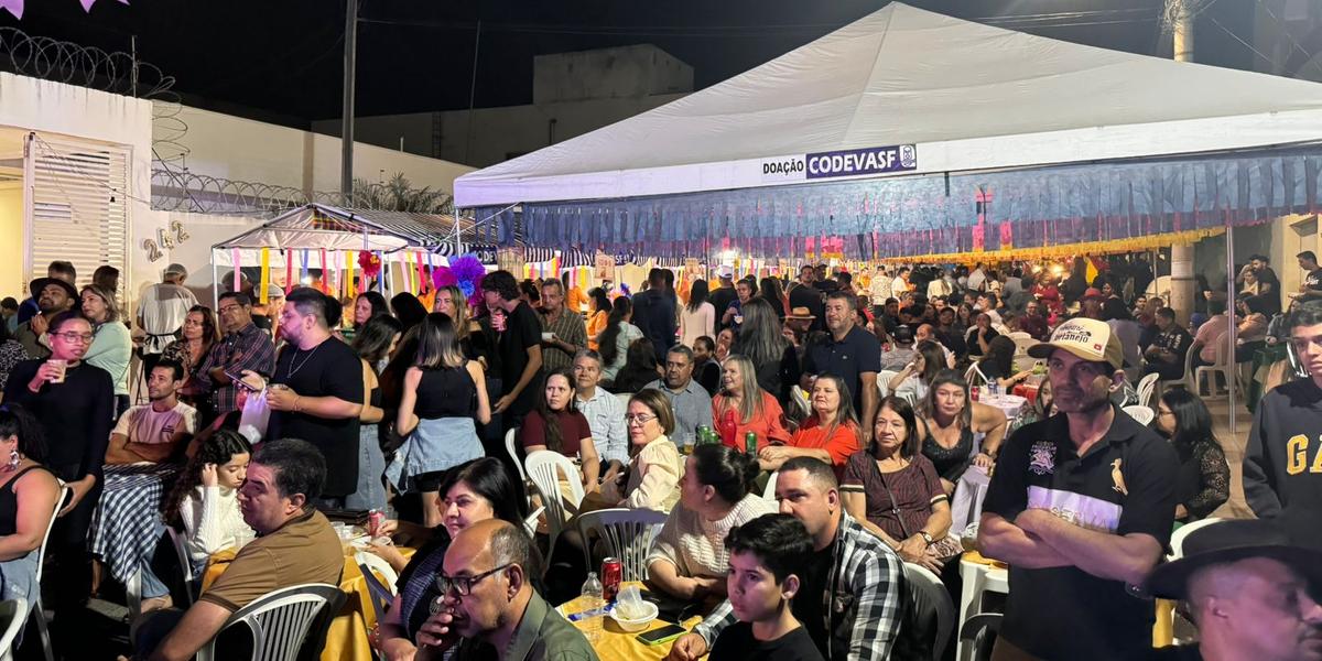 Com entrada gratuita, a festa acontece nos dias 27, 28 e 29 de junho, a partir das 18h, no bairro Canelas. (Associação Presente/ divulgação)
