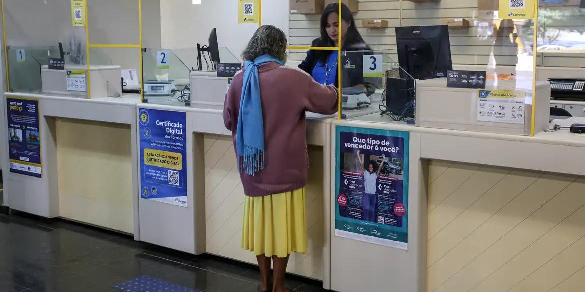 Os primeiros pagamentos serão liberados no próximo dia 24 (Antonio Cruz/Agência Brasil)