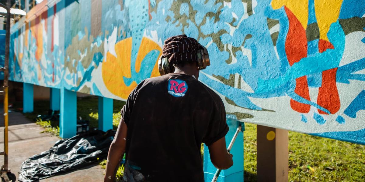 Arte nas Águas em Montes Claros. Painel pintado pelo artista Léo Caxeta (divulgação)