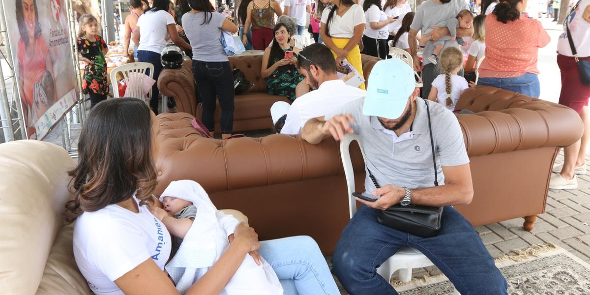 A coordenadora do evento, Letícia Novato, ressalta que o Mamaço é uma mobilização mundial que afeta diretamente a saúde pública (arquivo pessoal)