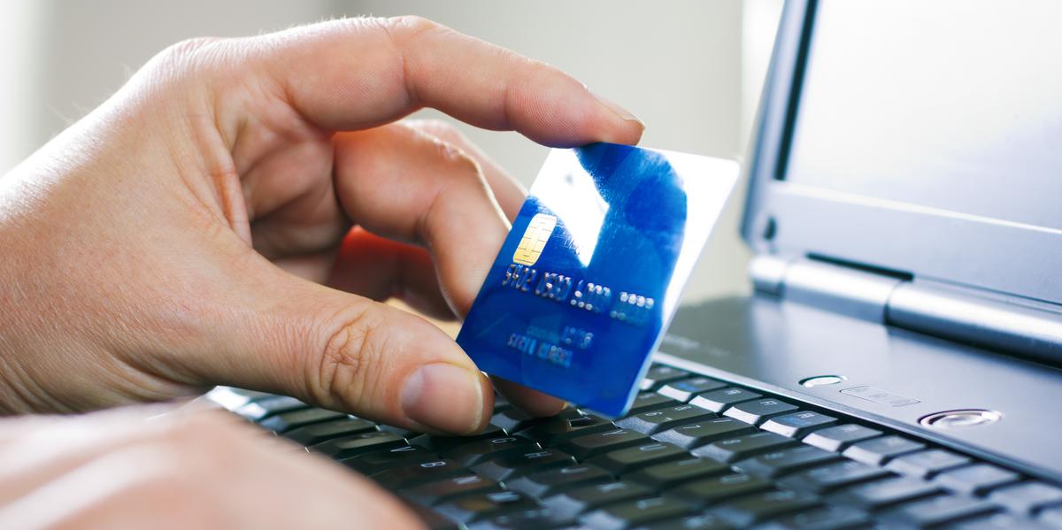 Selma afirma que o sistema online oferece agilidade, facilidade e segurança, e o utiliza desde seu surgimento (Freepik)