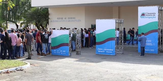 Ganha destaque o evento, com a recente normatização da política mineira de irrigação sustentável, focada no manejo eficiente da água para a agricultura (Sistema Faemg Senar)
