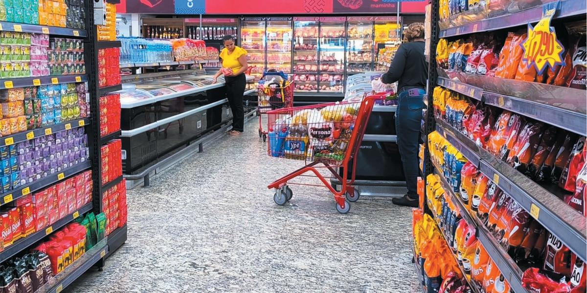 Apesar do recuo da inflação, consumidores ainda não conseguem sentir melhora nos preços dos alimentos, nas idas ao supermercado (Larissa Durães)