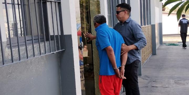 De acordo com a apuração da época, um dos criminosos agarrou o idoso pelo pescoço e, em um ato de crueldade, puxou sua língua para forçá-lo a revelar onde guardava dinheiro. (divulgação)