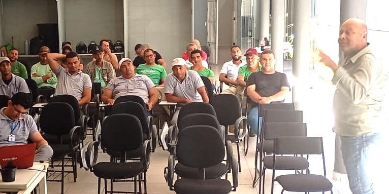Regional de Montes Claros alerta municípios para a necessidade de enfrentamento imediato ao Aedes aegypti (Bartolomeu Teixeira Lopes)