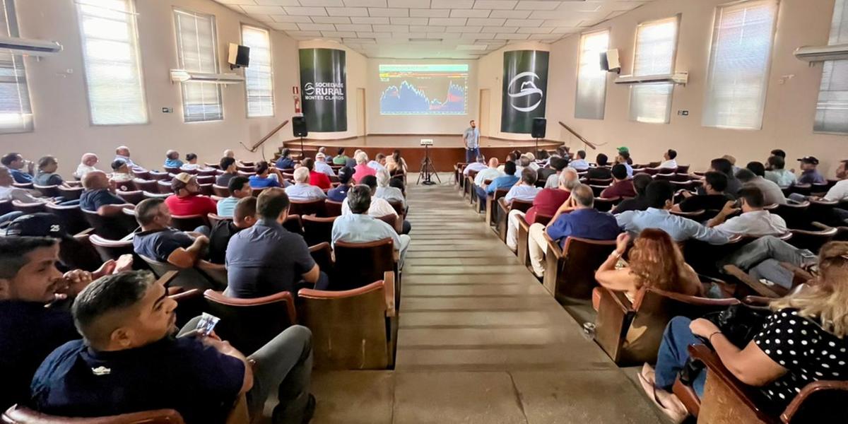 O evento foi realizado no auditório Osmani Barbosa, no Parque de Exposições João Alencar Athayde (Vanessa Araújo)