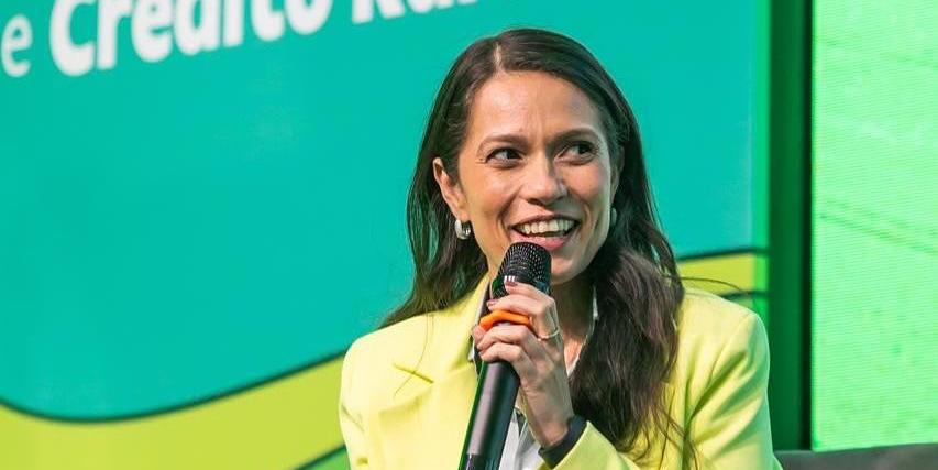 “Nosso papel é estar ao lado do produtor, oferecendo informação, orientação técnica e suporte na interlocução com o Banco do Nordeste”, afirma a assessora técnica do Sistema Faemg Senar, Aline Veloso (Divulgação)