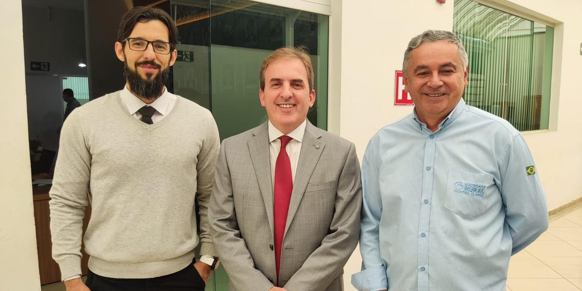Recinto Aduaneiro: Delegado da Receita Federal Filipe Florêncio, Auditor Fiscal da Receita Federal em BH, Flávio Machado e Presidente da Sociedade Rural, Flávio Oliveira debatem implantação local (Márcia Vieira)