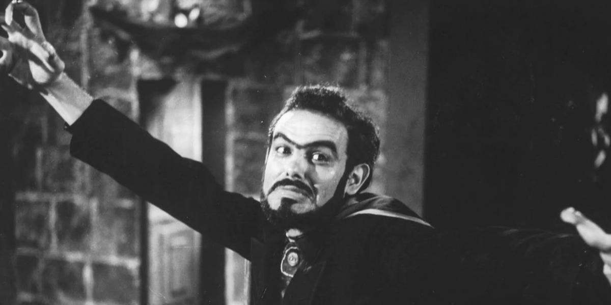 “Esta Noite Encarnarei no Teu Cadáver” (1966) marca a volta do endiabrado Zé do Caixão às telonas após o sucesso de “À Meia-Noite Levarei sua Alma” (1964) (Divulgação)