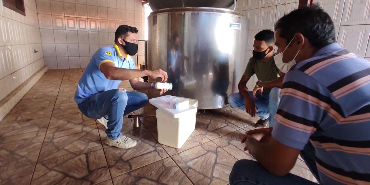 Mesmo no período mais seco do ano, os tanques das comunidades registram mais de 700 litros captados por dia (Divulgação/ Faemg Senar)