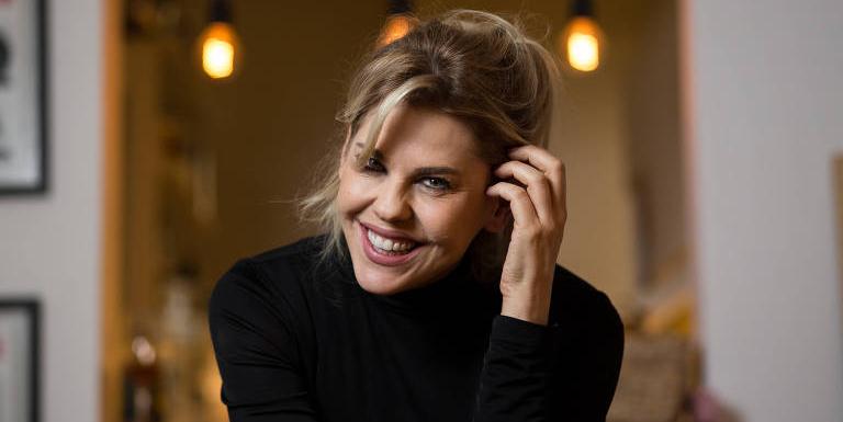 O encerramento da programação está previsto para o dia 6 de dezembro, às 19h30, com a participação da atriz e diretora Bárbara Paz, que ministrará uma palestra motivacional sobre superação, reinvenção e liderança criativa (Divulgação)