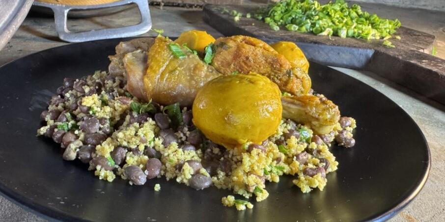 Frango caipira em destaque em Varzelândia (divulgação)