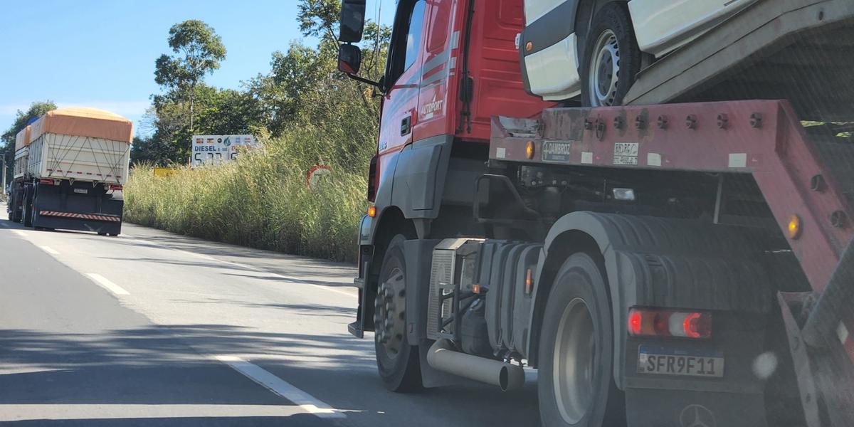 Medida do DER-MG vale para os dias 24, 25, 31/12 e 1/1/2026, das 16h às 22h para aumentar segurança no período de grande movimento (Agência Minas)
