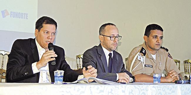 (MANOEL FREITAS)