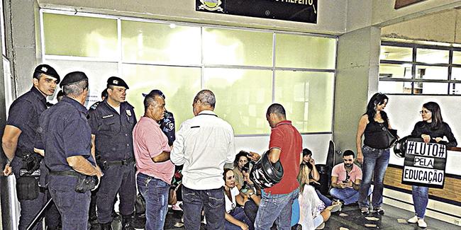 (MANOEL FREITAS)