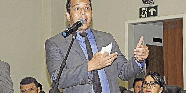 (MANOEL FREITAS)