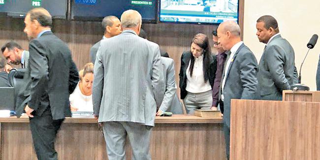 (DIVULGAÇÃO)