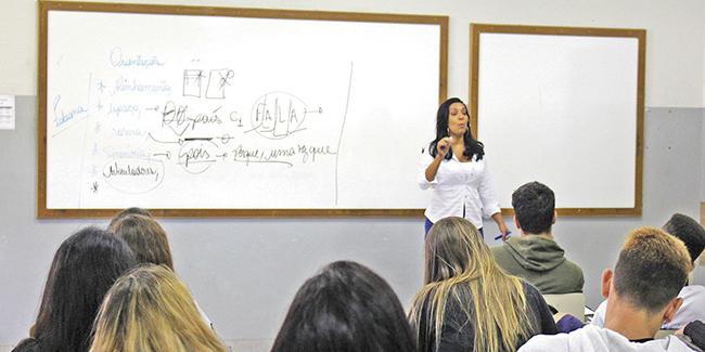 (LEO QUEIROZ)