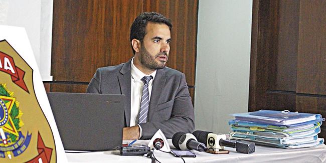 (LEO QUEIROZ)