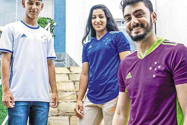 TODO MUNDO – Além dos atletas da equipe principal, participam da campanha de apresentação do material da Adidas jogadoras do time feminino e garotos da base