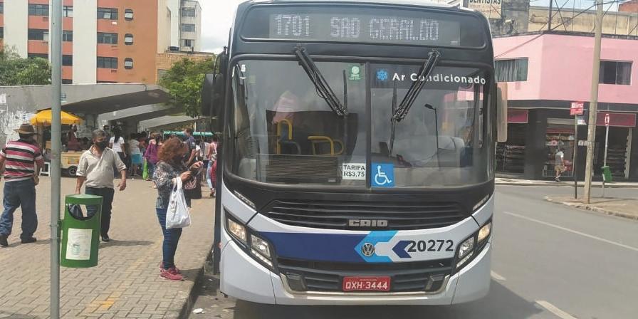 DOCUMENTOS - É preciso levar identidade e CPF do estudante e do responsável, declaração da instituição de ensino, comprovante de residência e Cartão Simcard do Meio-Passe Estudantil (leo queiroz)