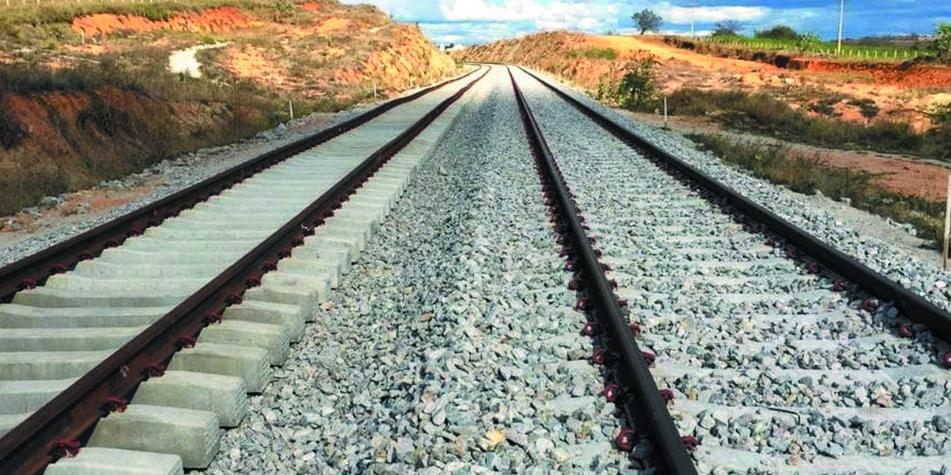 À ESPERA DE LICENÇA AMBIENTAL - Estrada de ferro ligaria Minas a São Mateus, no Espírito Santo, facilitando escoamento de produtos mineiros e favorecendo inclusive a exportação (amams/divulgação)