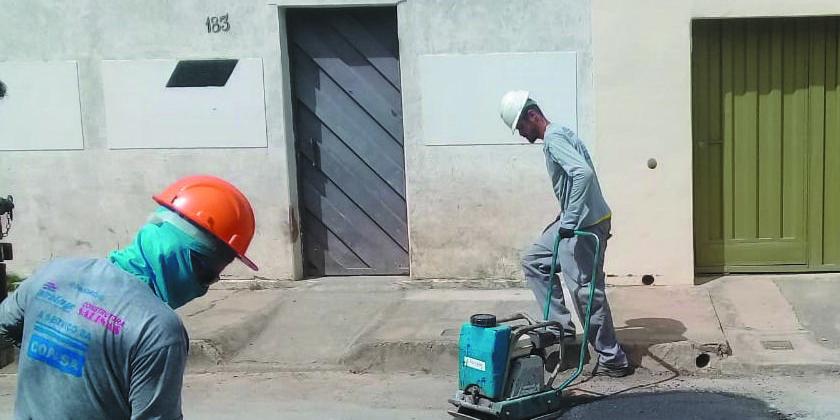 REINÍCIO – Serviços haviam parado em virtude das chuvas desde o fim de 2021