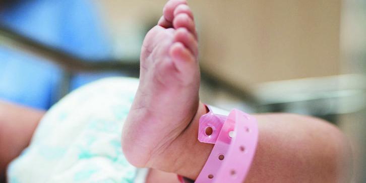 EM ALTA – Casos da Covid em crianças aumentaram 37% neste ano em Minas; só em janeiro e nos primeiros dias de fevereiro foram 29 mil novos doentes (rawpixel/Freepik)