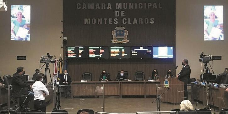 CARA NA PORTA - Vereador relatou que cada vez mais moradores têm buscado o gabinete para reclamar da deficiência no atendimento do INSS (ascom câmara de vereadores de montes claros/divulgação)