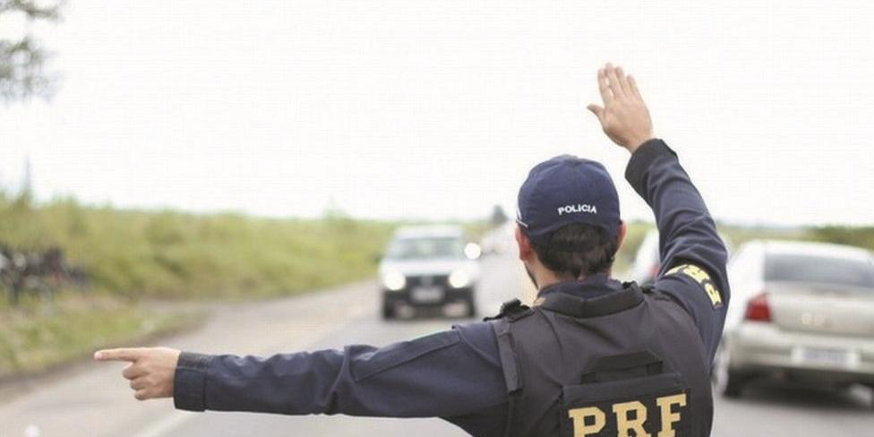 CAMPANHA EDUCATIVA – Ações de fiscalização serão realizadas em pontos estratégicos, considerados críticos para acidentes ou de grande volume de infrações, principalmente para embriaguez ao volante (prf/divulgação)