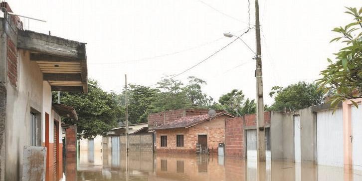 CRÍTICO - Monitoramento revela que São Francisco está acima do nível em cinco cidades: Propriá, São Romão, Pirapora, Pedras de Maria da Cruz e São Francisco (gil leonardi/imprensa mg)