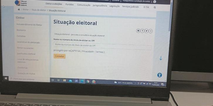 (LÉO QUEIROZ)
